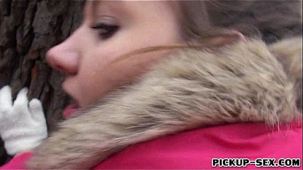 Nonton Eurobabe Lilia Rafael Screwed In The Woods For Money thumbnail