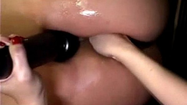 Nonton Sumissive Teen Gets Chained Up! thumbnail