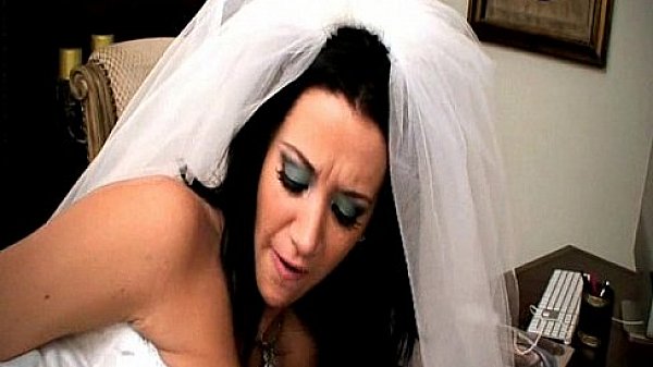 Nonton Sexy Bride Jayden James Fucks Her Priest thumbnail