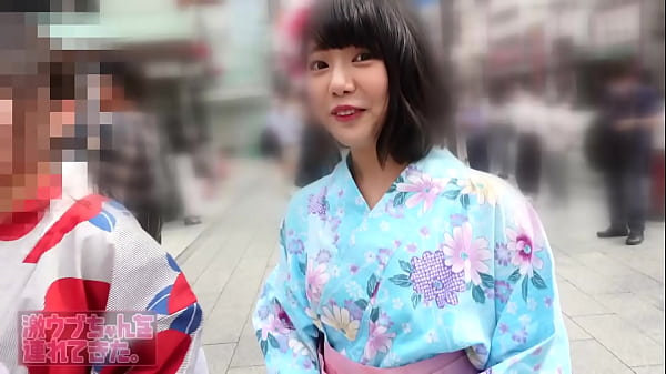 パート1【素朴系美女がエロス大覚醒】【浴衣で浅草散策からのオナ見せ交渉】【人生初オナニーでまさかの潮吹き！？】【垢抜けないピチピチボディに背徳感max】【予想外の敏感マ○コにデカチン挿入で大絶頂！！】 thumbnail