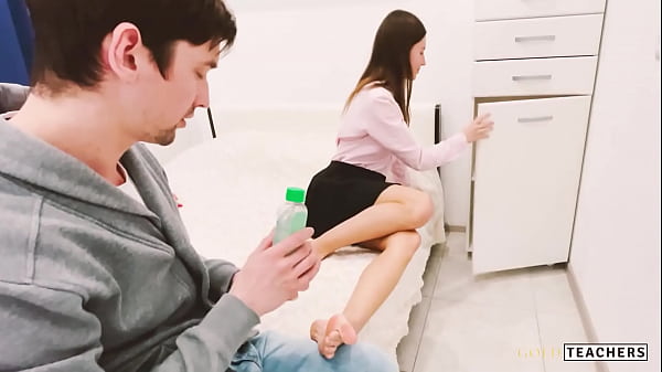 Pov Student Girl Made The Best Footjob To Her Beloved Teacher And Cum On Feet thumbnail