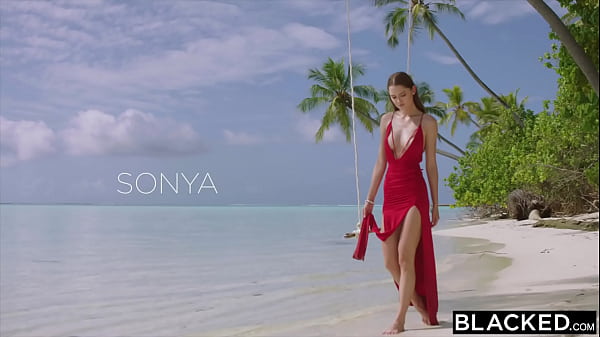 Nonton Blacked Babe Cant Resist Bbc thumbnail