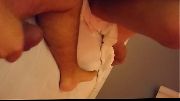 Mon Mari Adore Avoir Des Cornes Dans Notre Lit, J'adore Cette Corne ! thumbnail