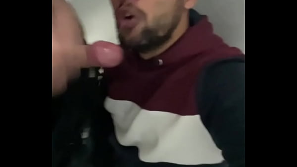 Put&atilde;o Tentou Da A Bunda No Banheiro E N&atilde;o Aguentou thumbnail