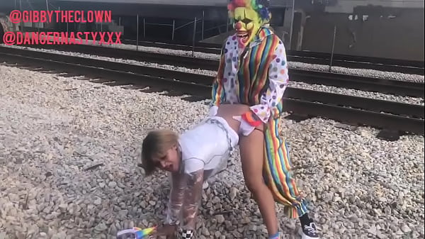 Nonton Gibby The Clown Fucks Dangernastyxxx thumbnail
