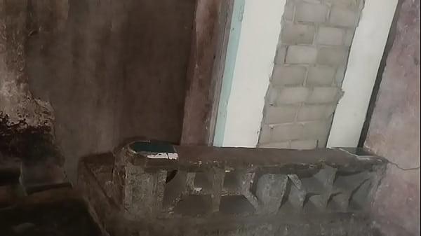 Nonton La Jefa Va A Supervisar El Trabajo Y Mientras Llegan Los Trabajadores Ella Se Masturba Y Termina Rica thumbnail