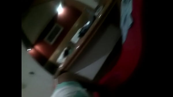 Nonton Pareja En Busca De Experimentar Trio Gangbang Intercambio thumbnail