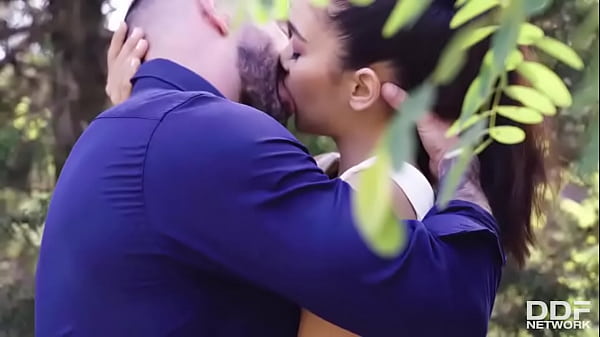 Nonton Spanish Goddess Craves Cum thumbnail