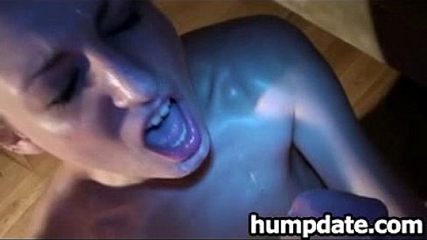 Sexy Babe Gets Her Face Covered With Sperm thumbnail
