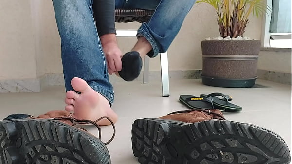 TIRANDO MINHA BOTA DE TRABALHO - BRCL01 