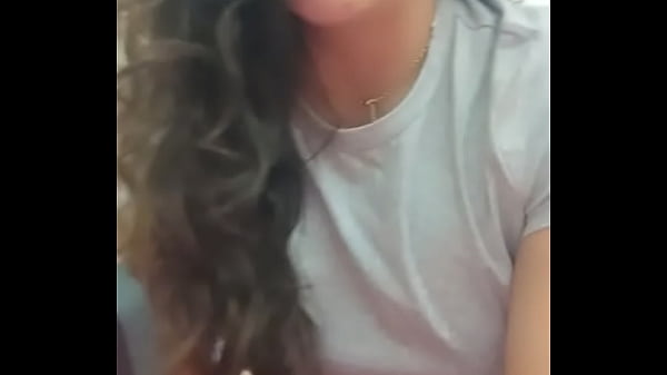 Estando De Vacaciones Sigo Atendiendo A Mis Consentidos Por Eso Hice Video Llamada Con Uno De Ellos Desde Venecia Para Que Sacara Lechita Vi&eacute;ndome thumbnail