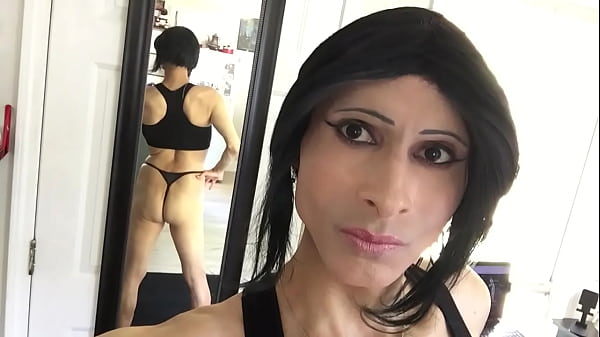 Cambi Bootie Showing Self Black Crop Top With Thong thumbnail