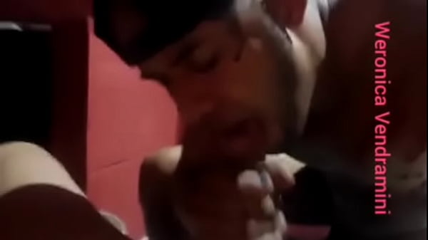 Boy Gemendo Na Pica Da Boneca thumbnail