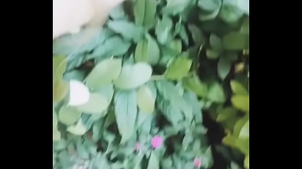 Fudendo Na Garagem Do Motel thumbnail