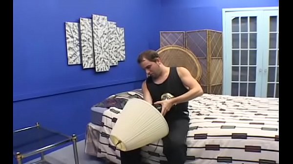 Nonton Fang Handles A Gorgeous Chick thumbnail