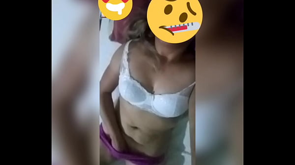 Nonton Novia Hot thumbnail