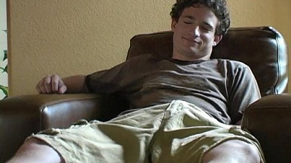 Sexual Straight Guy Kyle Masturbating thumbnail