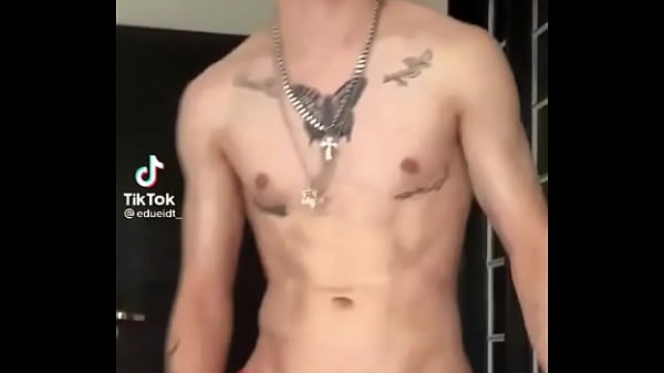 Novinho Dan&ccedil;ando thumbnail