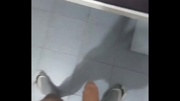 Masturbacion Con El Pene Duro thumbnail