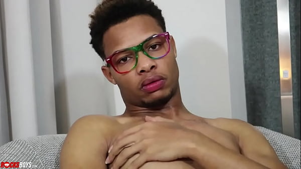 Big Pretty Uncut Dick Beat Off thumbnail