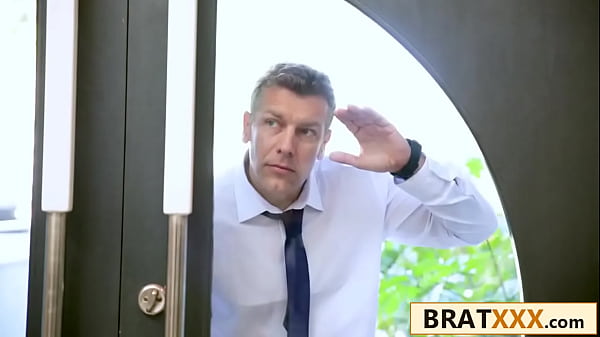 Nonton Petite Asian College Girl Takes A Massive Pounding thumbnail