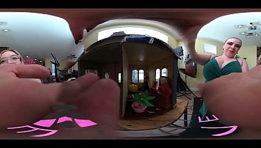 VR 360 POV Starving Giantesses Pillage &_ Raid