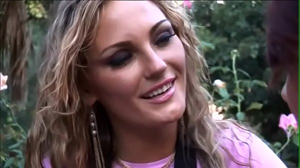 Nonton Two Dolls Are Getting Their Tight Little Assholes Fucked Until They Scream thumbnail