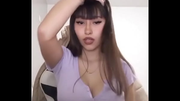 Le encanta mostrar las tetas