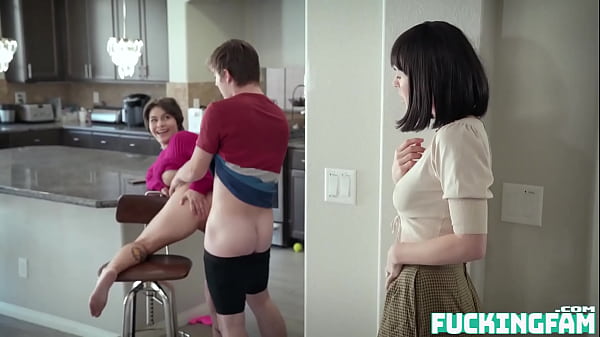 Nonton Fuckingfam thumbnail