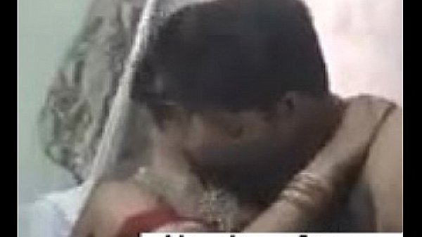 Nonton Indian Amateurs Fucking On The Bed thumbnail