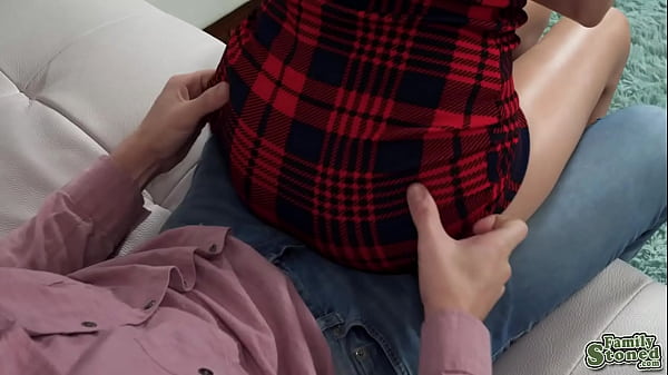 Nonton Stepbrother Fucks His Stepsister Natalia Nix From Behind Doggystyle So She Can Have The Remote thumbnail