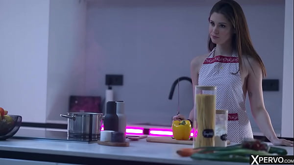 Nonton Xpervo - Dominatrix Takes Him Hot And Heavy In The Kitchen thumbnail