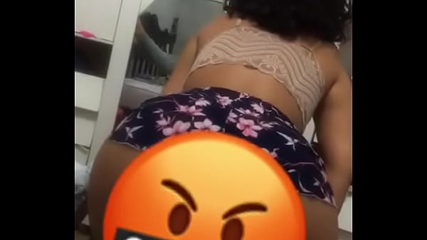 novinha rebolando gostoso