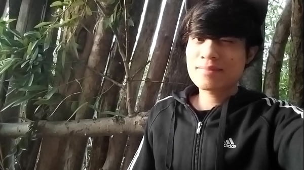 Play MP4 - Caught jerking off my cock sticking out of my very short shorts&comma; I wait him gone&comma; to wank again and cum outdoor