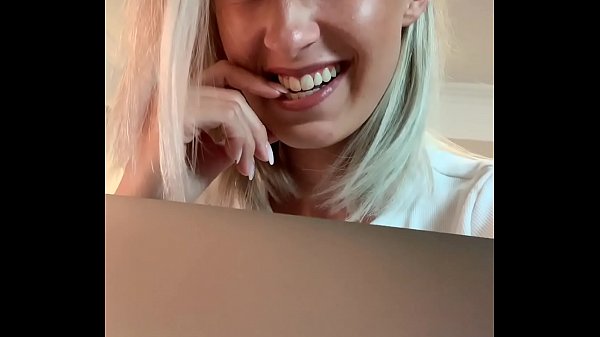 Nonton Ich War So Geil Im Office, Dass Ich Mich Zum Orgasmus Gefingert Habe :-p thumbnail