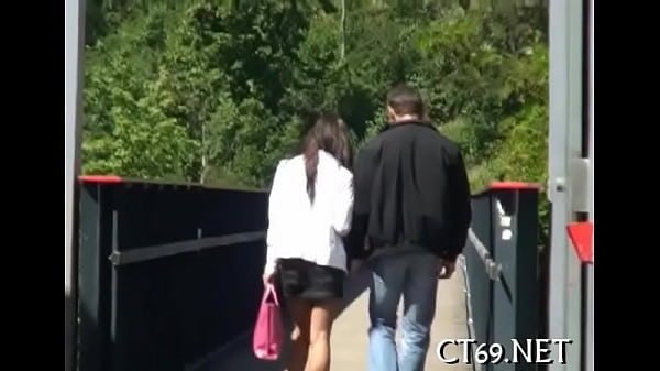 Juicy Floozy Endures Hot Sex thumbnail