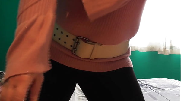 Con ese culo bailando me corro enseguida.