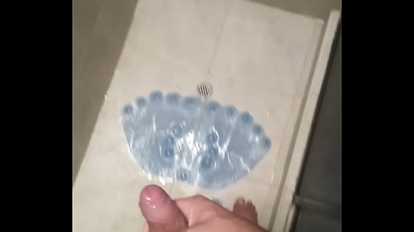 Me Masturbo Rico En La Ducha thumbnail