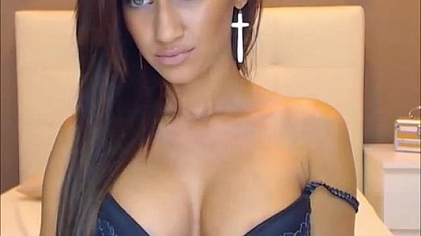 Nonton Brunette With Hot Wonderful Body thumbnail