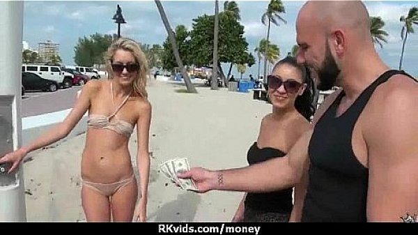 Nonton Sexy Exhibitionist Gfs Are Paid Cash For Some Public Fucking 1 thumbnail