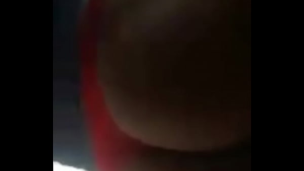 Putita Culona Muestra Culo En Tanga Roja thumbnail