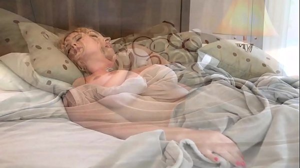 Nonton Tiny Tits Babe Tara Tattoo Masturbating With Massive Vibe thumbnail