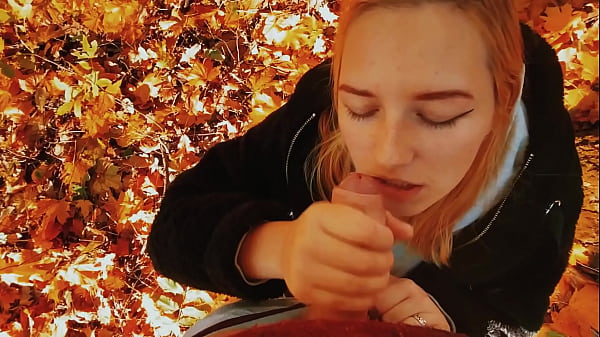 Nonton A Girl Got A Big Dick In Her Pussy During A Photo Shoot In The Forest thumbnail