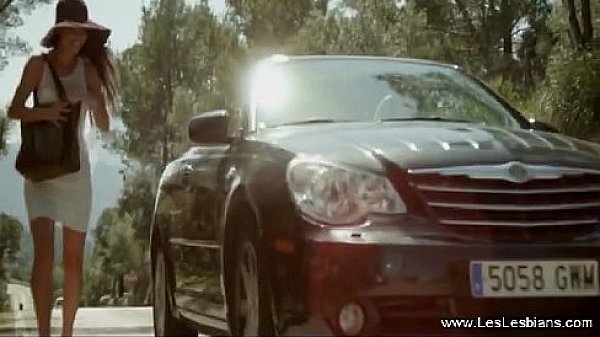 Nonton Lesbians Love Each Other In 4k thumbnail