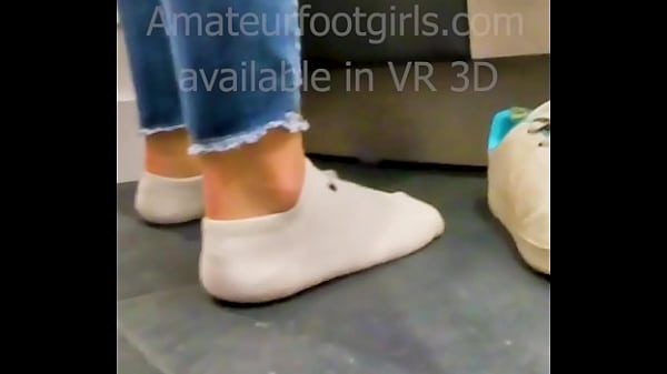 Nonton Girlfriend Shoeplay Sweaty Feet And Socks, Dangling, Dipping, Shoeshop Try Shoes Barefoot Sweat Feet thumbnail