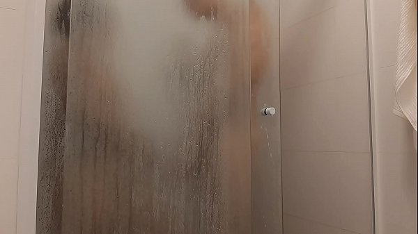 Pauzudo Filmou Namorada No Banho thumbnail