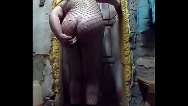 Я трахнул свою толстую задницу в сугробе снега прямо на улице! Возможно мой босс снял меня на охранную камеру! thumbnail