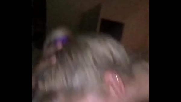 Nonton Teen Sucks Her First Dick thumbnail