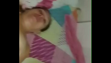 CULIADA RICA . ELLA SE MASTURBA...