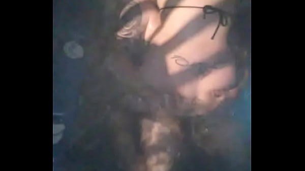 Nonton Hot Tub Handouts Pt.1 thumbnail